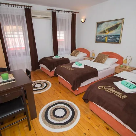 Guma Stari Grad Guest house